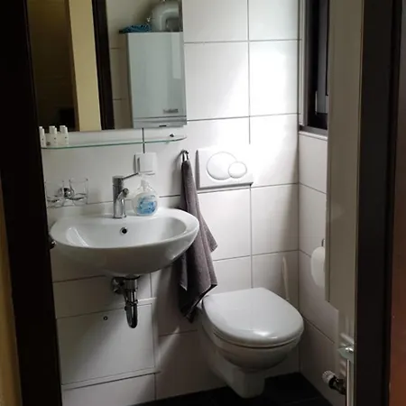 Am Wald 度假居 Ronshausen